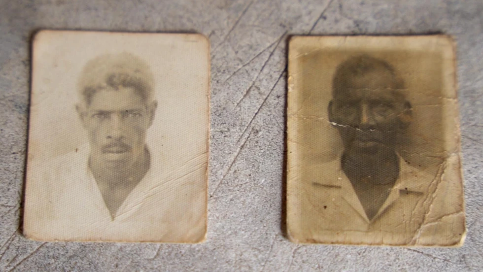 Duas fotos três por quatro antigas de homens da família Furtado de Mendonça